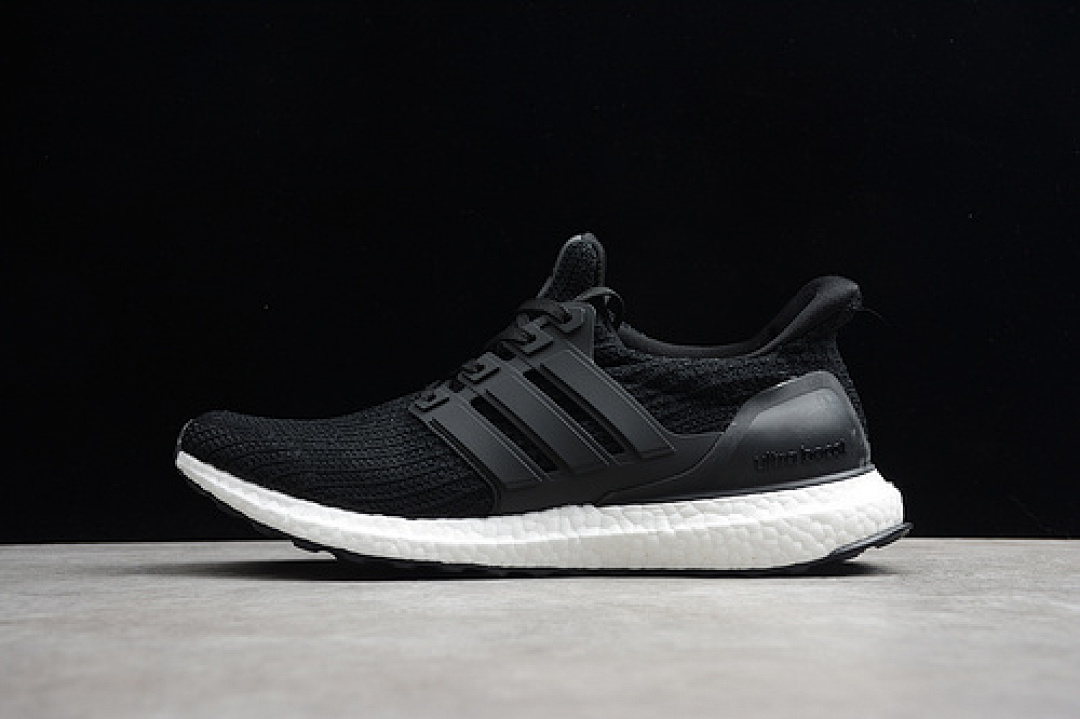 ULTRA BOOST 4.0 SHOES CORE BLACK/WHITE · BB6166, photo 1