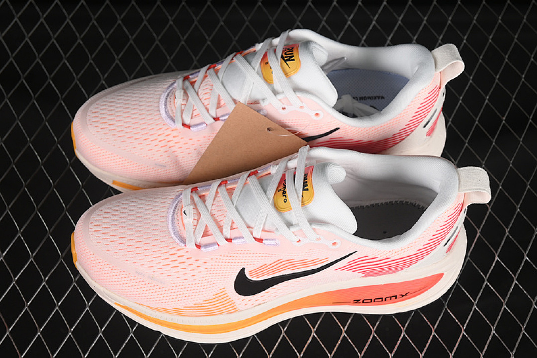 Nike [HM6804-100]-[AIR ZOOM VOMERO 18 SAIL/BRIGHT CRIMSON/LASER ORANGE/BLACK]-[UNISEX:36-45] - Image 11