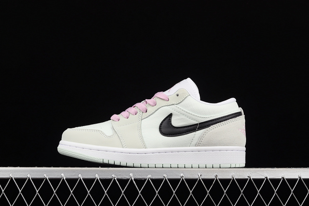Jordan [CZ0776-300]-[AIR JORDAN 1 LOW SE BARELY GREEN/BLACK/LIGHT ARCTIC PINK/WHITE]-[WOMAN:35.5-40], photo 1