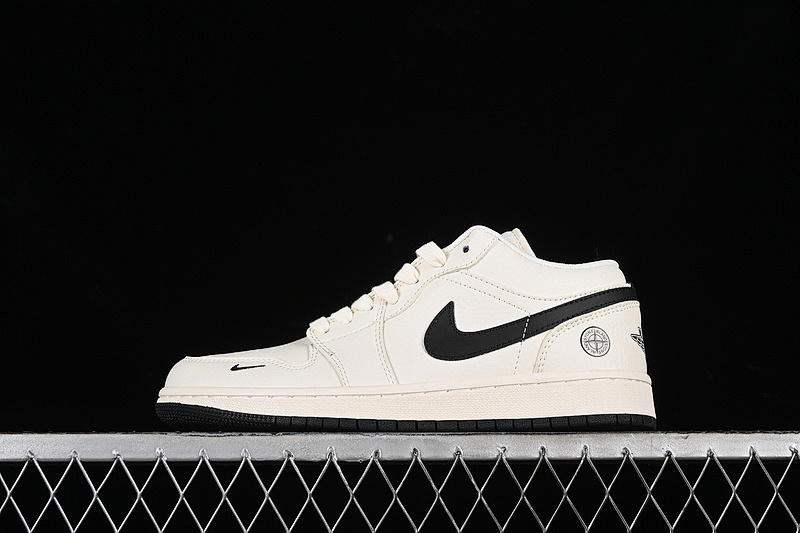 Jordan AIR Jordan 1 LOW OFF WHITE/BLACK · LJ6688-003, photo 1