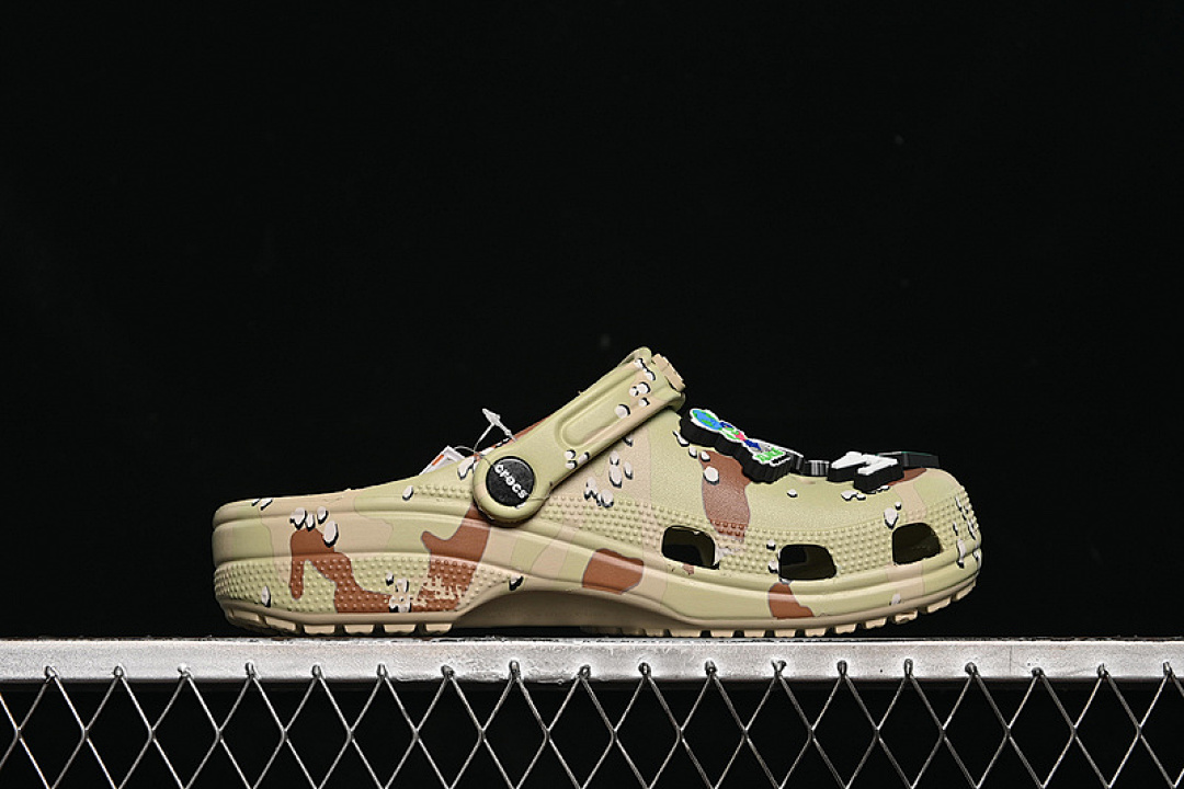 Crocs [XLARGE X CROCS CLASSIC CLOG GREEN/BROWN]-[WOMAN:36-39]-[MAN:40-46] - Image 10