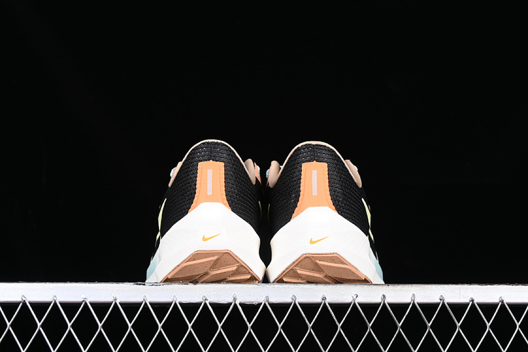 Nike [FQ6852-081]-[AIR ZOOM PEGASUS 40 WHITE/BLACK/YELLOW/ORANGE]-[MAN:39-46] - Image 14