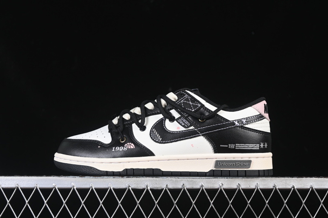 Unbranded [DD1391-100]-[DUNK LOW RETRO WHITE/BLACK]-[WOMAN:36-39]-[MAN:40-44], photo 1