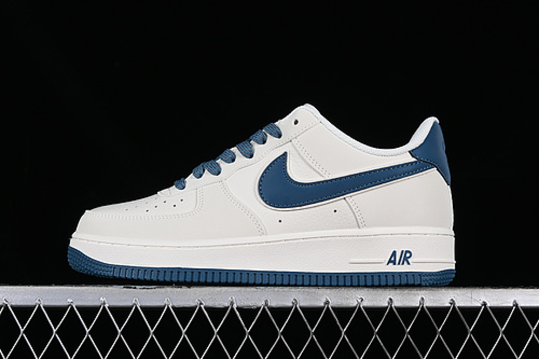 Nike Nike AIR FORCE 1 07 LOW WHITE/GREY/BLUE · GL6835-012, photo 1
