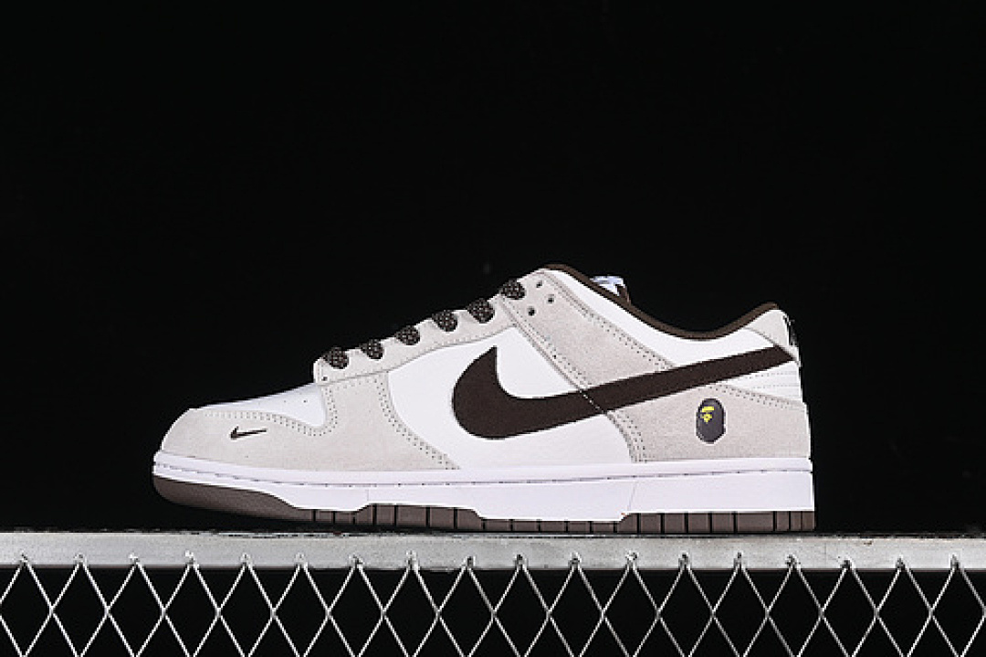 Bape [KK1888-011]-[SB DUNK LOW BAPE WHITE/GREY/BROWN]-[WOMAN:36-39]-[MAN:40-45], photo 1