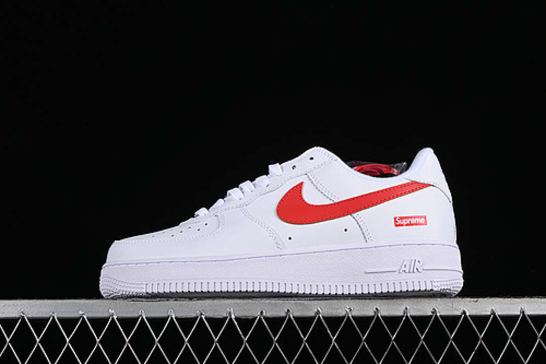 Nike Nike SUPREME X AIR FORCE 1 LOW BOX LOGO SPEED RED SHANGHAI EXCLUSIVE · CU9225-101, photo 1