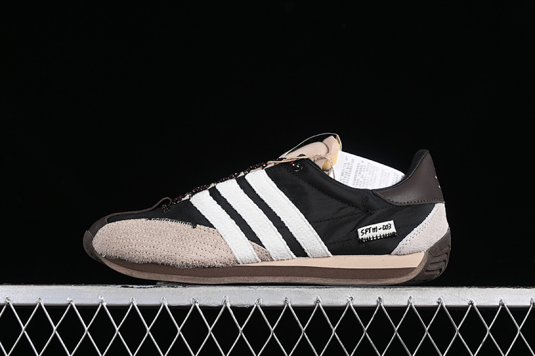 SONG FOR THE MUTE X COUNTRY OG CORE BLACK/CORE WHITE/WONDER BEIGE · ID3546, photo 1