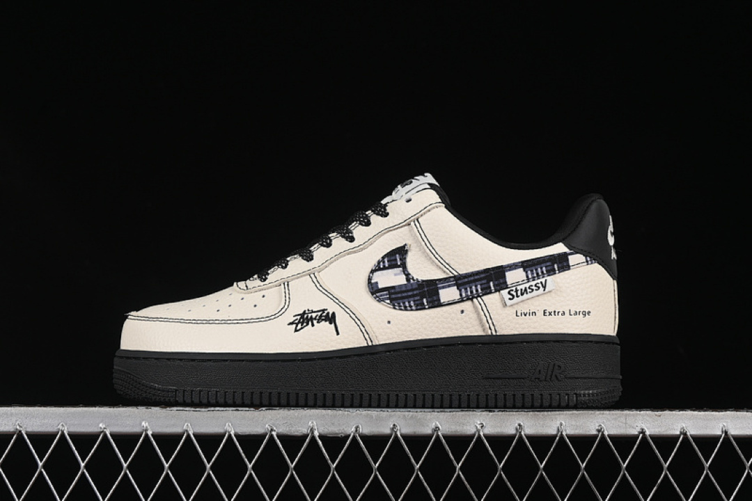 Nike [KK1988-071]-[AIR FORCE 1 07 LOW BLACK/BEIGE]-[WOMAN:36-39]-[MAN:40-45] - Image 2