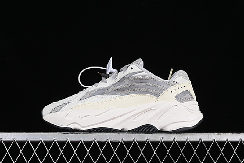 Adidas Adidas YEEZY BOOST 700 V2 STATIC/STATIC/STATIC · EF2829, photo 1