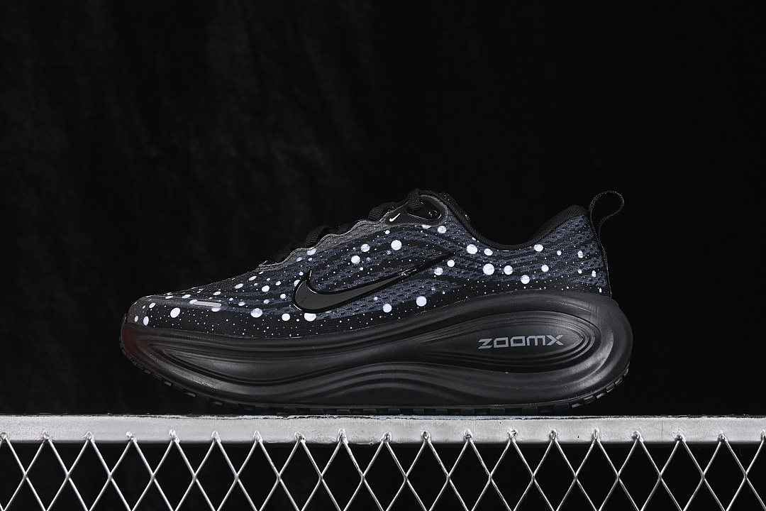 Nike Nike AIR ZOOM VOMERO PLUS AIR CUSHION SHOES BLACK/INKINESS · IM2038-041, photo 1