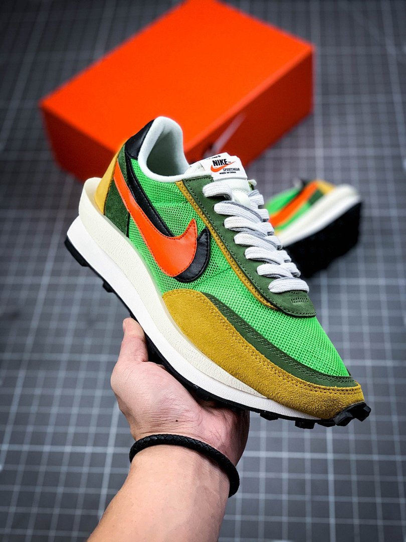 Undercover [BV0073-300]-[UNDERCOVER X WAFFLE RACER LDFLOW (GREEN YELLOW BLACK ORANGE]), photo 1