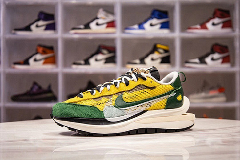 Sacai H12 Sacai X VAPORWAFFLE TOUR YELLOW/STADIUM GREEN/SAIL · CV1363-700, photo 1