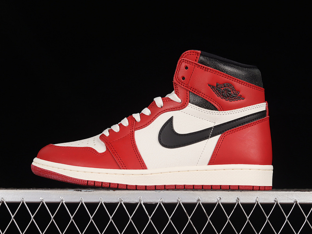 Jordan [DZ5485-612]-[AIR JORDAN 1 RETRO HIGH OG CHICAGO LOST FOUND VARSITY RED/BLACK/SAIL/MUSLIN], photo 1