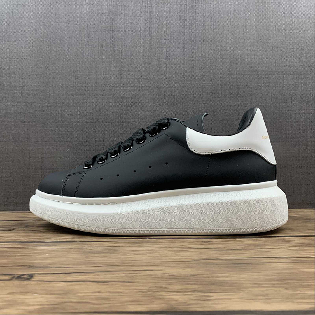Alexander McQueen Alexander McQueen [ BLACK/BLACK/WHITE]-[WOMAN:35-39]-[MAN:40-44], photo 1