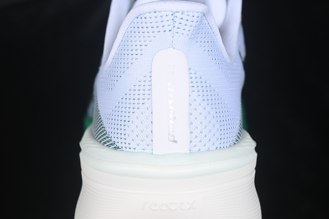 Nike [IB1881-100]-[AIR ZOOM PEGASUS 42 WHITE/BARELY GREEN/METALLIC SILVER]-[WOMAN:39]-[MAN:40-46] - Image 7