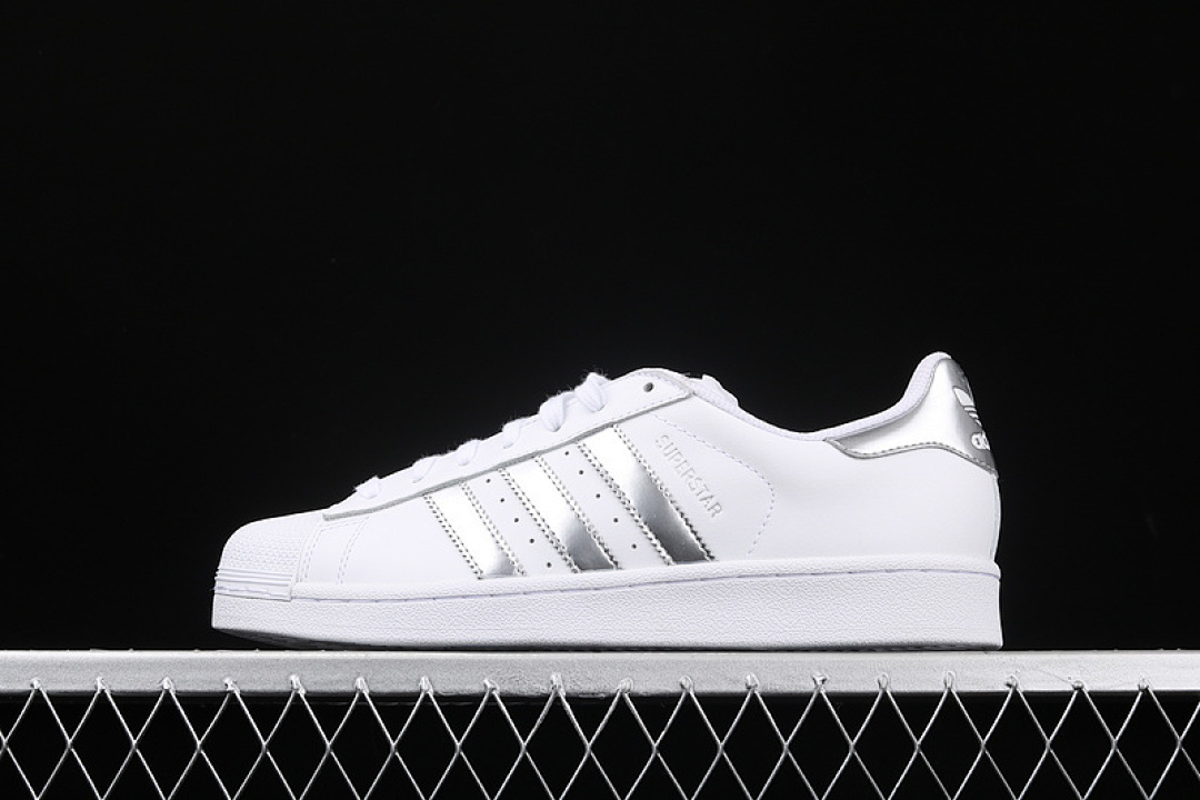 Unbranded [AQ3091]-[SUPERSTAR FOOTWEAR WHITE/SILVER METALLIC/CORE BLACK]-[WOMAN:36-39]-[MAN:40-44.5], photo 1
