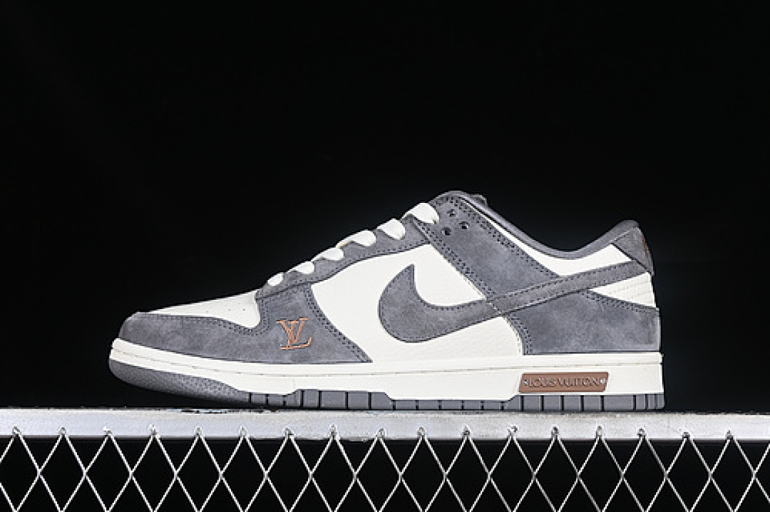 Unbranded [FC1688-150]-[L*V DUNK LOW SB WHITE/GREY]-[WOMAN:36-39]-[MAN:40-45], photo 1
