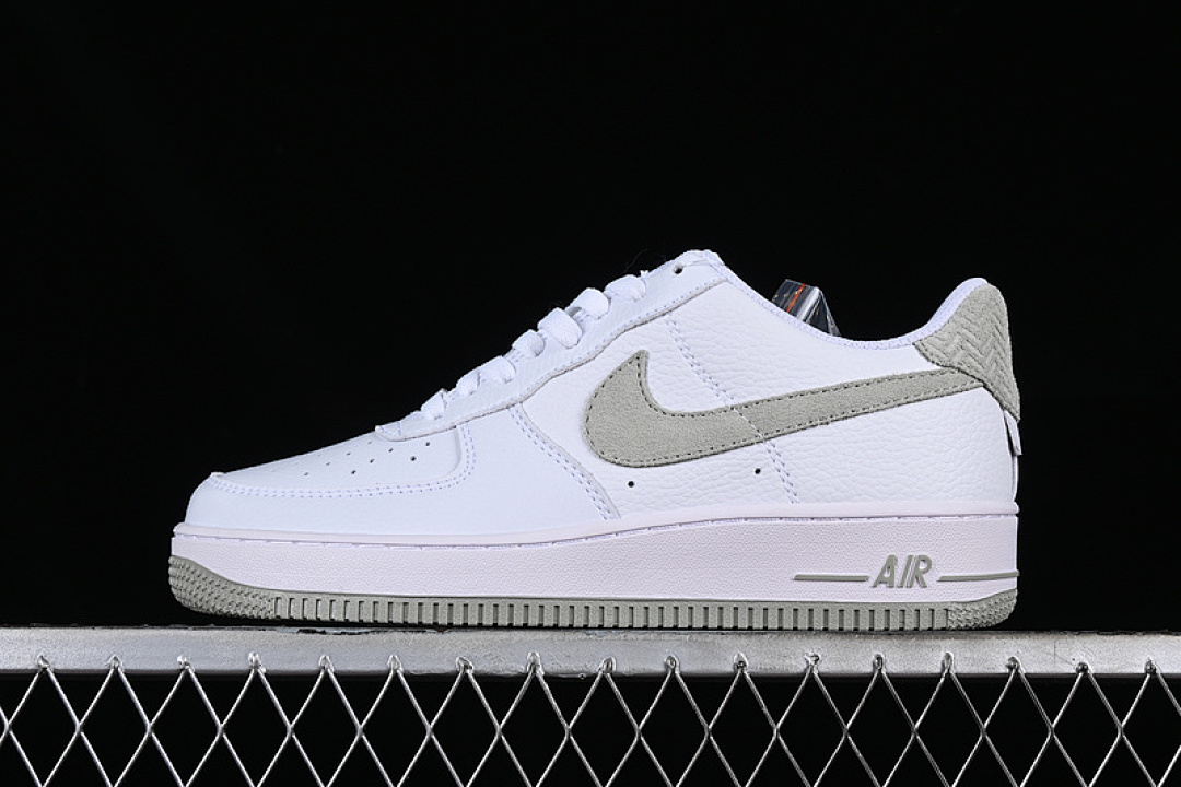 Nike [CN2873-105]-[AIR FORCE 1 07 LOW WHITE/GREY/GREEN]-[WOMAN:36-39]-[MAN:40-45], photo 1