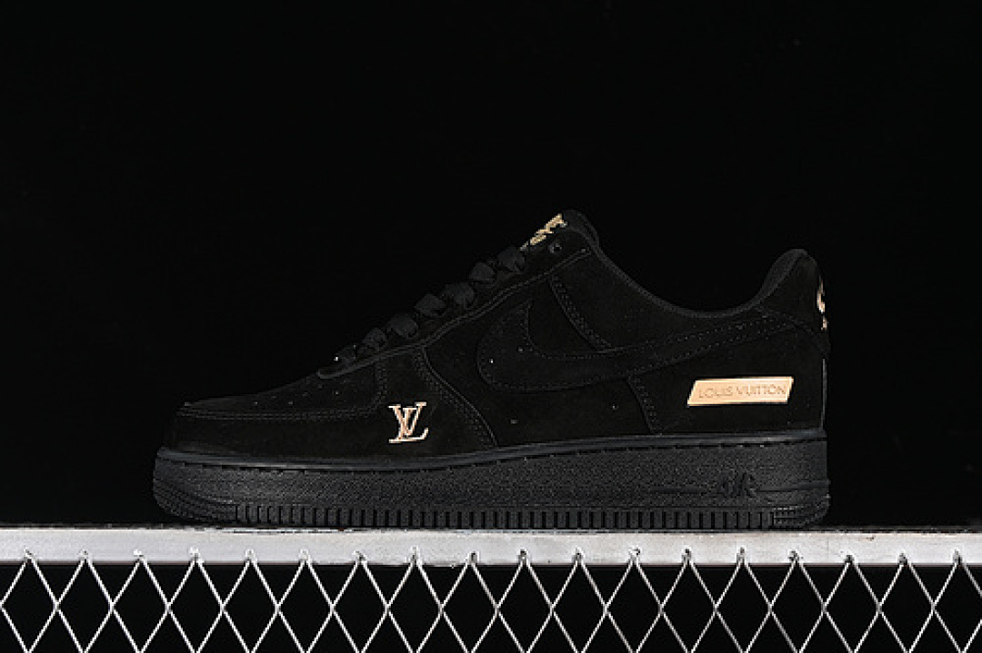Nike [CW2288-111]-[AIR FORCE 1 07 LOW BLACK/GOLD]-[WOMAN:36-39]-[MAN:40-45], photo 1