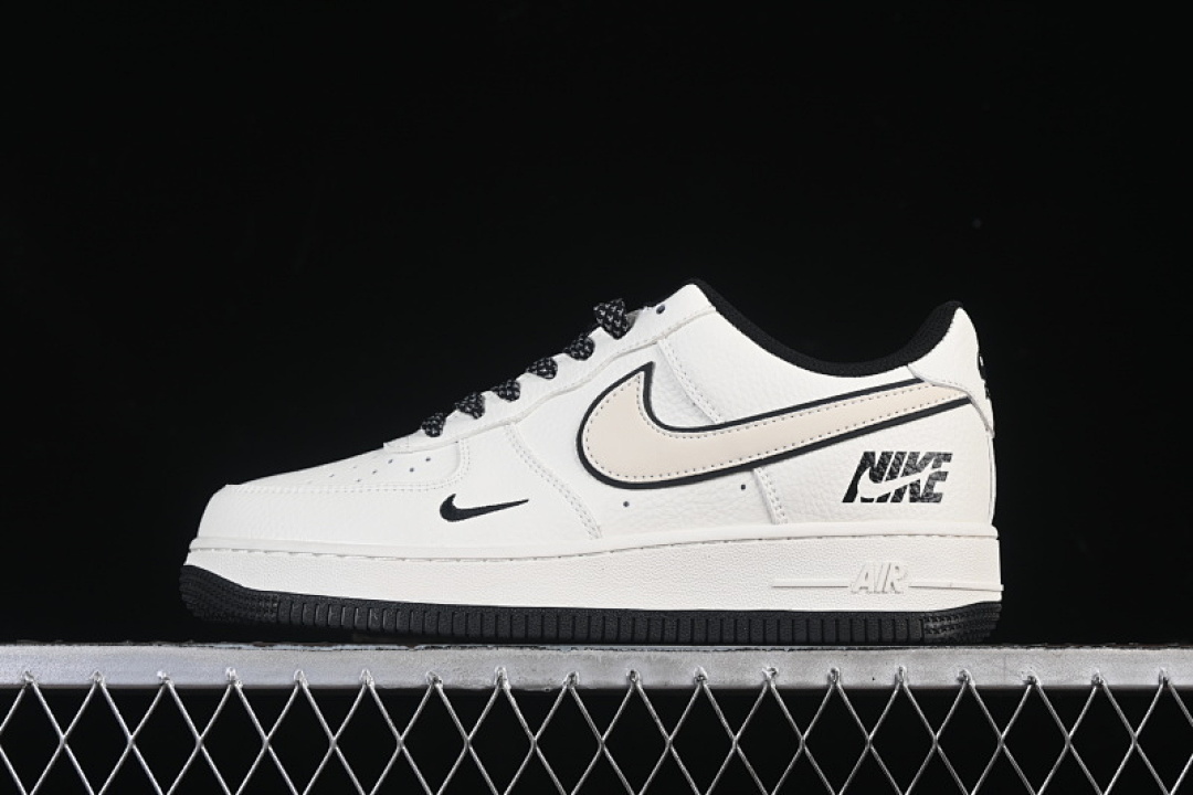 Nike [CS5288-047]-[AIR FORCE 1 07 LOW WHITE/BLACK]-[WOMAN:36-39]-[MAN:40-45] - Image 2