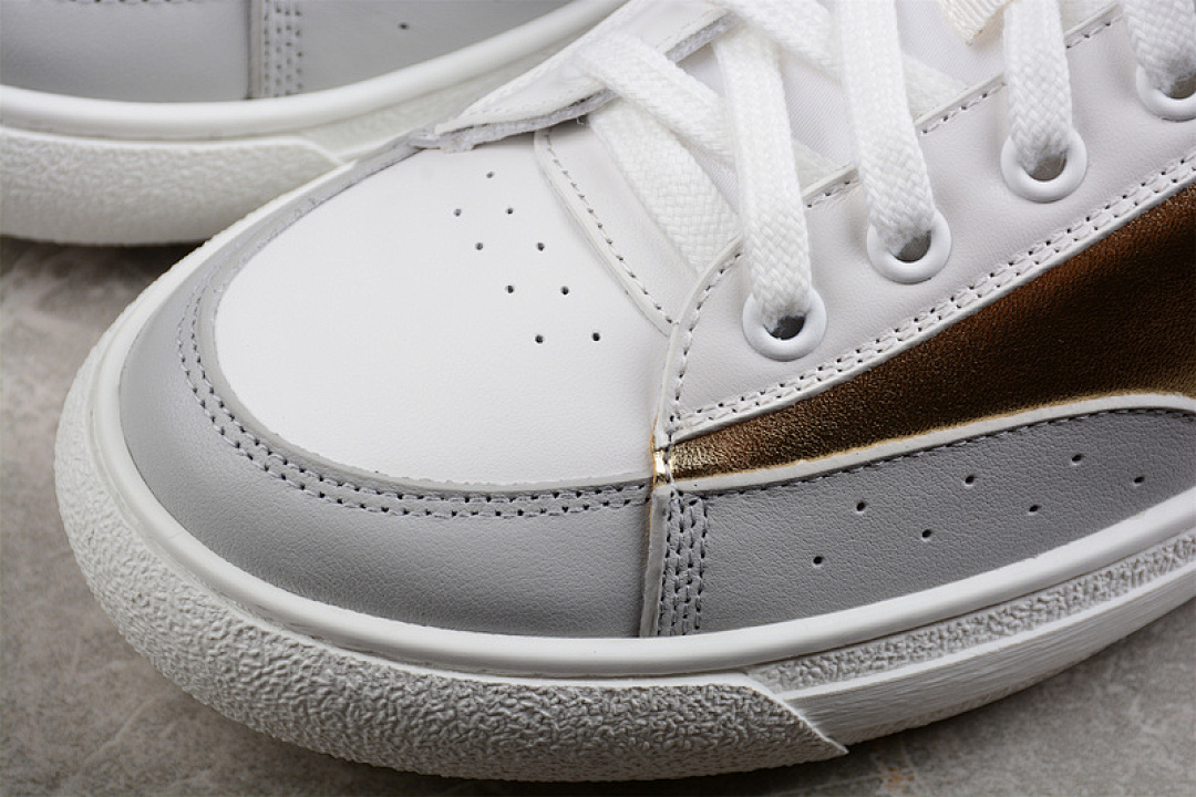 Chanel [L*V TRAINER 21SS SNEAKERS WHITE/LIGHT GREY/GOLD]-[WOMAN:35-39]-[MAN:40-45] - Image 9