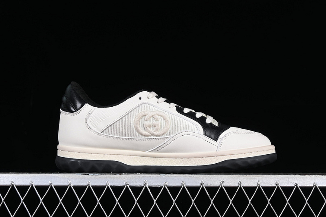 Nike [DV3853-101]-[AIR ZOOM PEGASUS 40 WHITE/COCONUT MILK/VOLT/MULTICOLOR]-[WOMAN:36-39]-[MAN:40-46] - Image 2