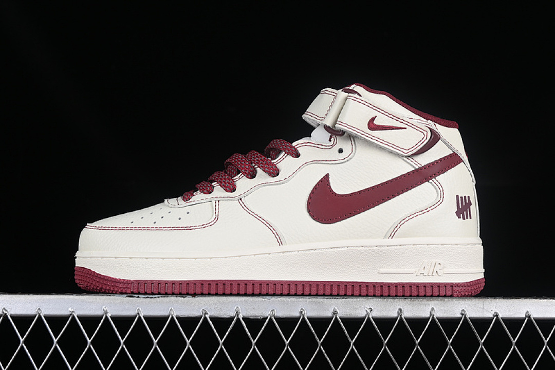 Nike [UW2369-015]-[UNDEFEATED AIR FORCE 1 07 MID OFF WHITE/RED]-[WOMAN:36-39]-[MAN:40-45], photo 1