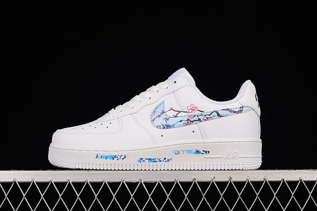 Nike [CW2288-111]-[AIR FORCE 1 07 LOW WHITE/WHITE/WHITE]-[WOMAN:36-39]-[MAN:40-45], photo 1