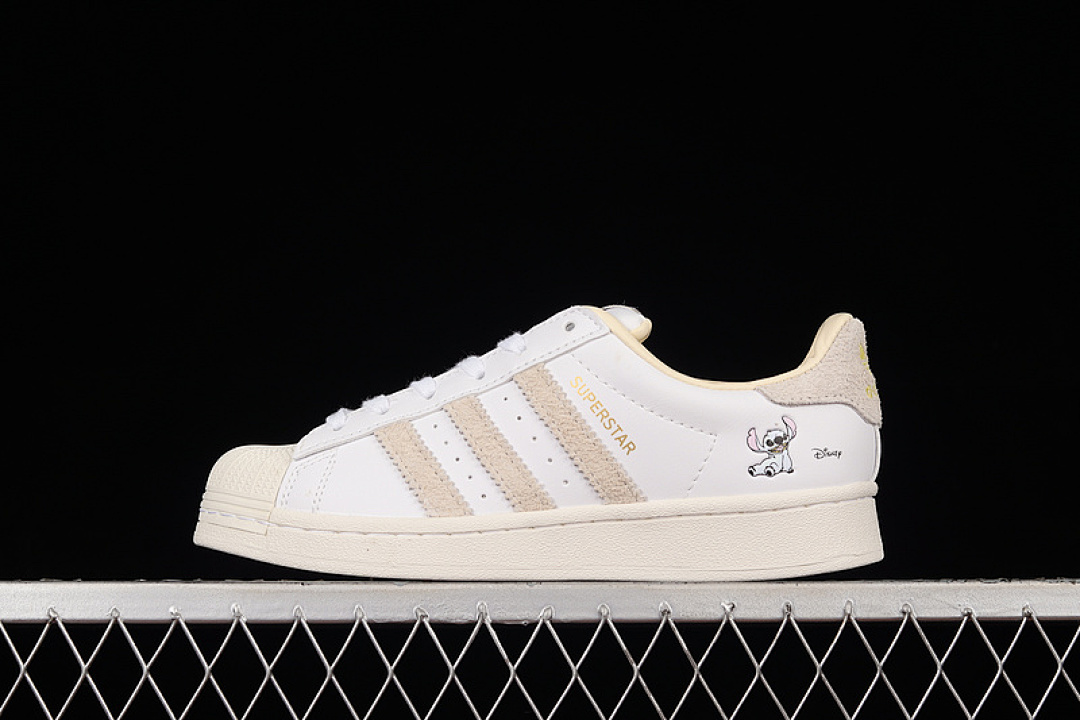 Unbranded [HQ6356]-[SUPERSTAR LILO & STITCH CLOUD WHITE/CLOUD WHITE/BEIGE]-[WOMAN:35.5-39]-[MAN:40-45], photo 1
