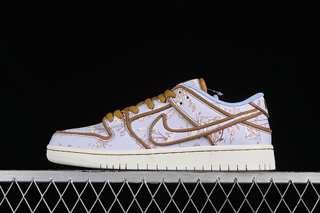 Unbranded [FN5880-001]-[SB DUNK LOW PREMIUM FOOTBALL GREY/COCONUT MILK-KHAKI-FLAT GOLD-SAIL-DRAGON (RED]), photo 1