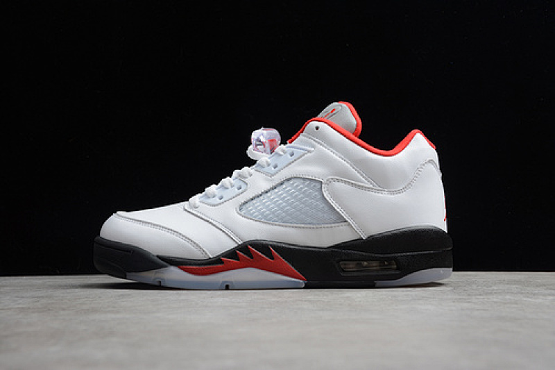 Jordan AIR Jordan 5 LOW GOLF WHITE/BLACK-METALLIC SILVER-FIRE RED · CU4523-100, photo 1