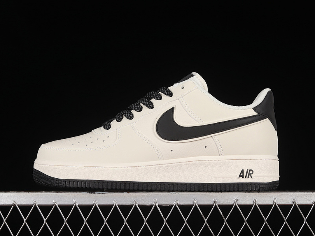 Nike [GL6835-001]-[AIR FORCE 1 LOW 07 BEIGE/BEIGE/BLACK]-[WOMAN:36-39]-[MAN:40-45], photo 1