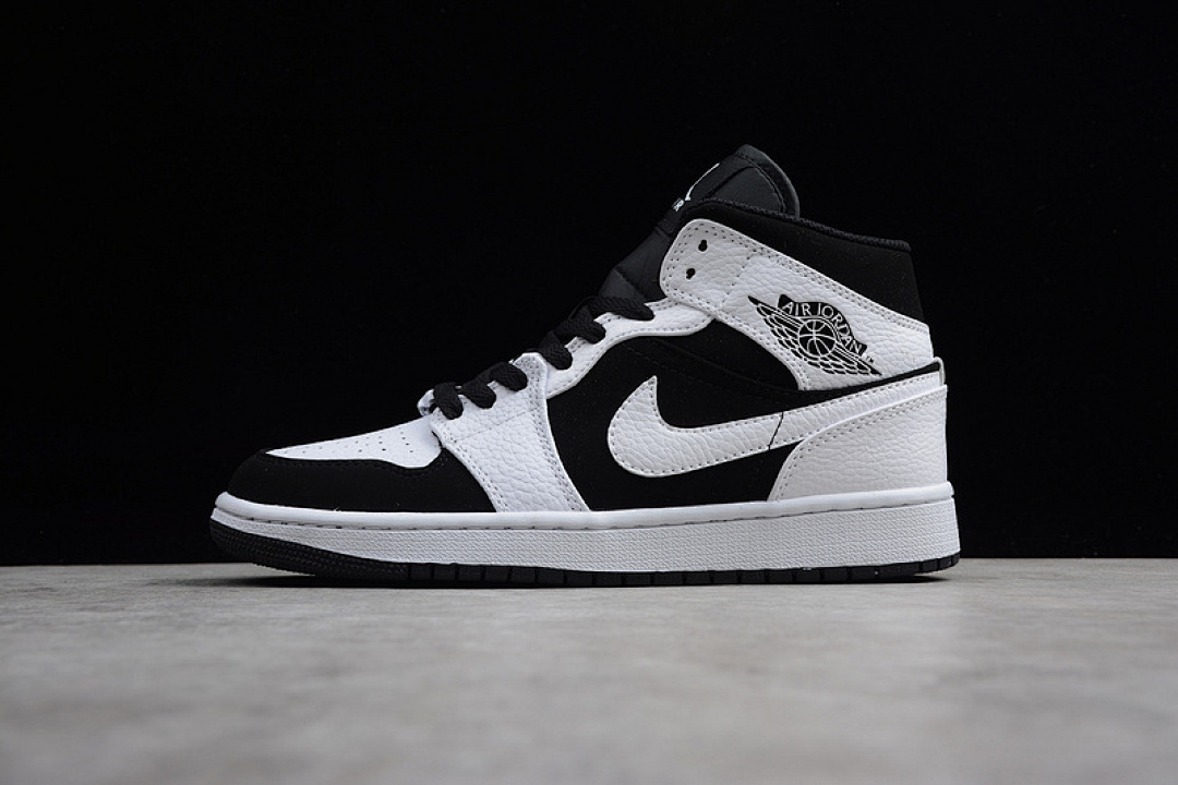 Jordan AIR Jordan 1 MID WHITE/BLACK-WHITE · 554724-113, photo 1