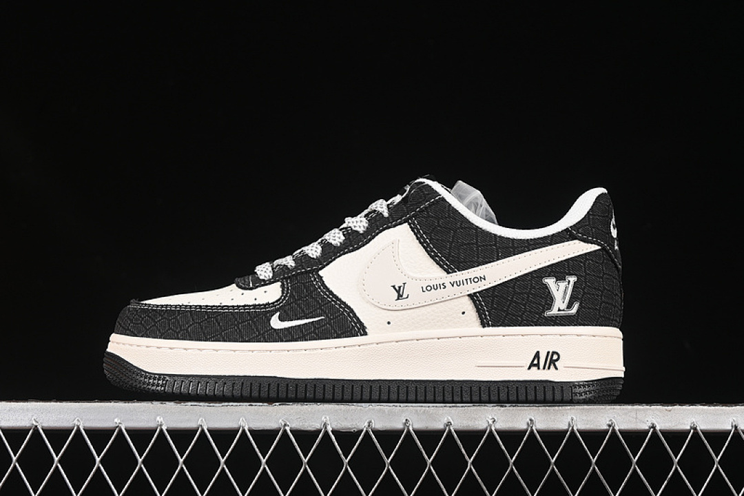 Nike Nike AIR FORCE 1 07 LOW LV WHITE/GREY/BLACK · XS1958-550, photo 1