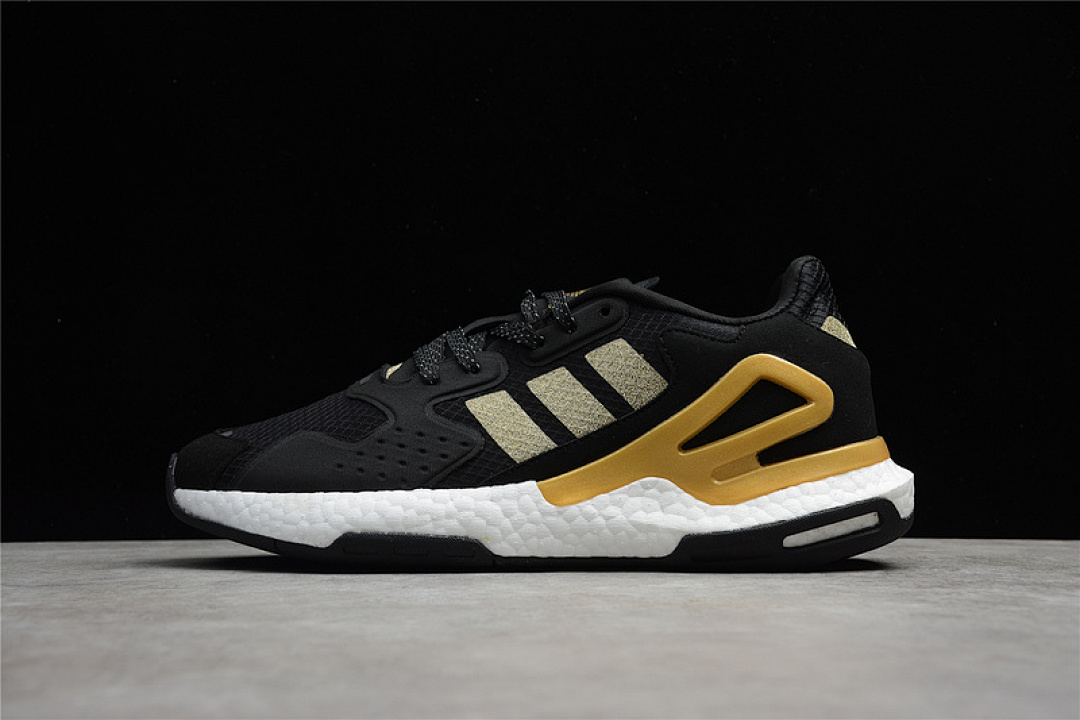 Unbranded [FW4840]-[DAY JOGGER SHOES CORE BLACK/CLOUD WHITE/GOLD]-[WOMAN:36-39]-[MAN:40-45], photo 1