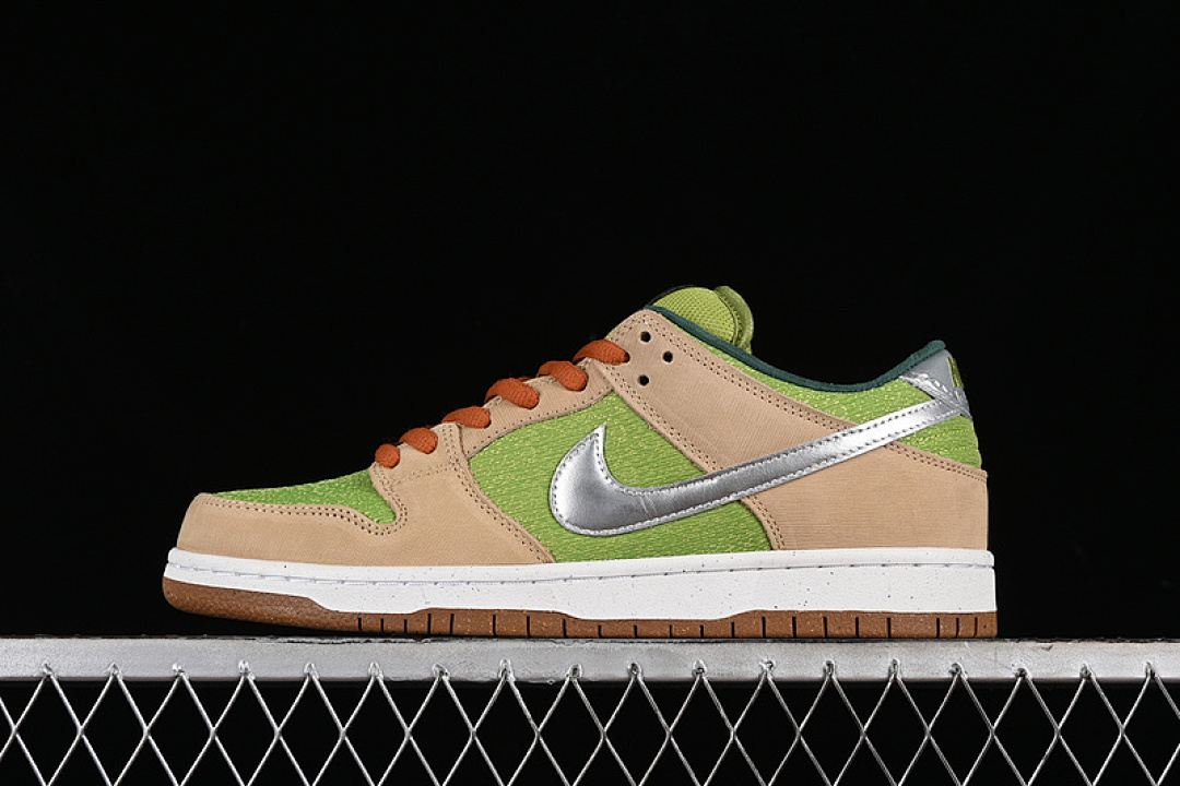 Unbranded [FQ7585-200]-[DUNK LOW SB ESCARGOT SESAME/METALLIC SILVER/PEAR/FIR/SAIL/LIGHT BRITISH (TAN]), photo 1