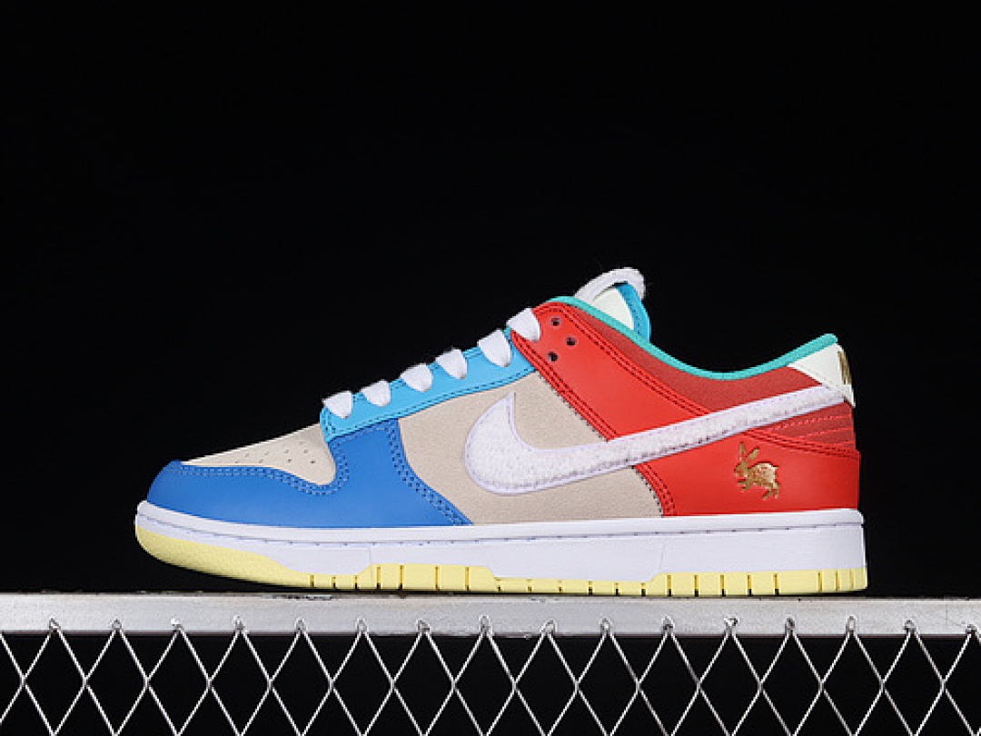 Unbranded [FD4203-111]-[SB DUNK LOW YEAR OF THE RABBIT WHITE/GREY/BLUE/RED]-[WOMAN:36-39]-[MAN:40-47.5], photo 1