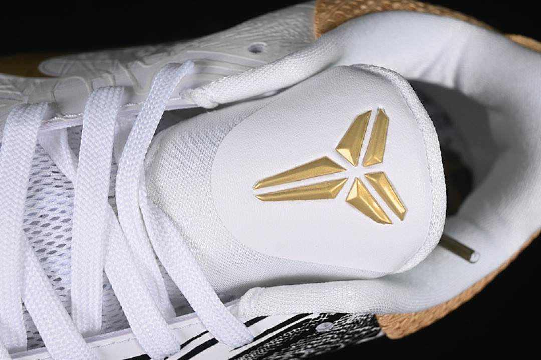 Nike [CT8014-100]-[ZOOM KOBE 5 PROTRO WHITE/METALLIC GOLD/BLACK]-[MAN:39-48] - Image 9