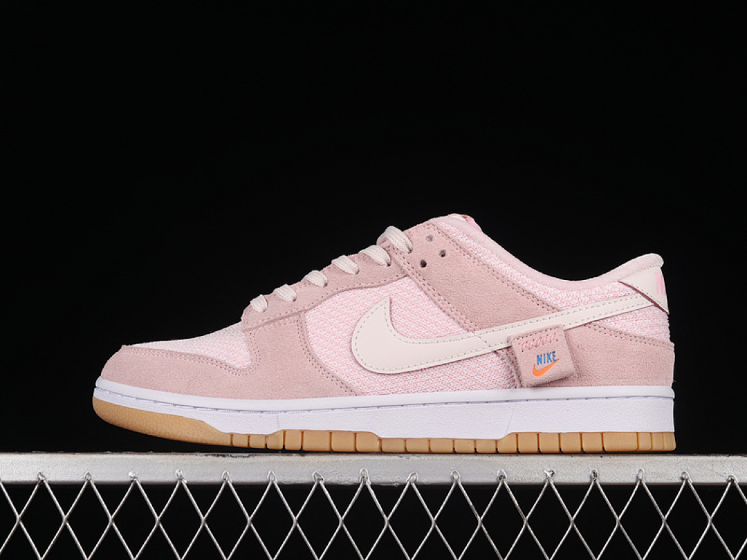 Unbranded [DZ5318-640]-[DUNK LOW SB TEDDY BEAR LIGHT SOFT PINK/PINK FOAM/MEDIUM PINK]-[36-47.5], photo 1
