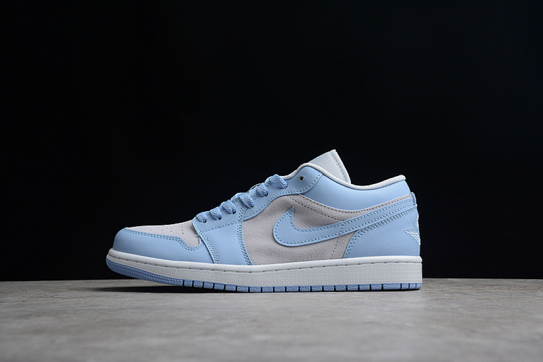 Jordan [DC0774-050]-[AIR JORDAN 1 LOW FOOTBALL GREY/ALUMINUM/WHITE]-[WOMAN:35.5-39]-[MAN:40-45], photo 1