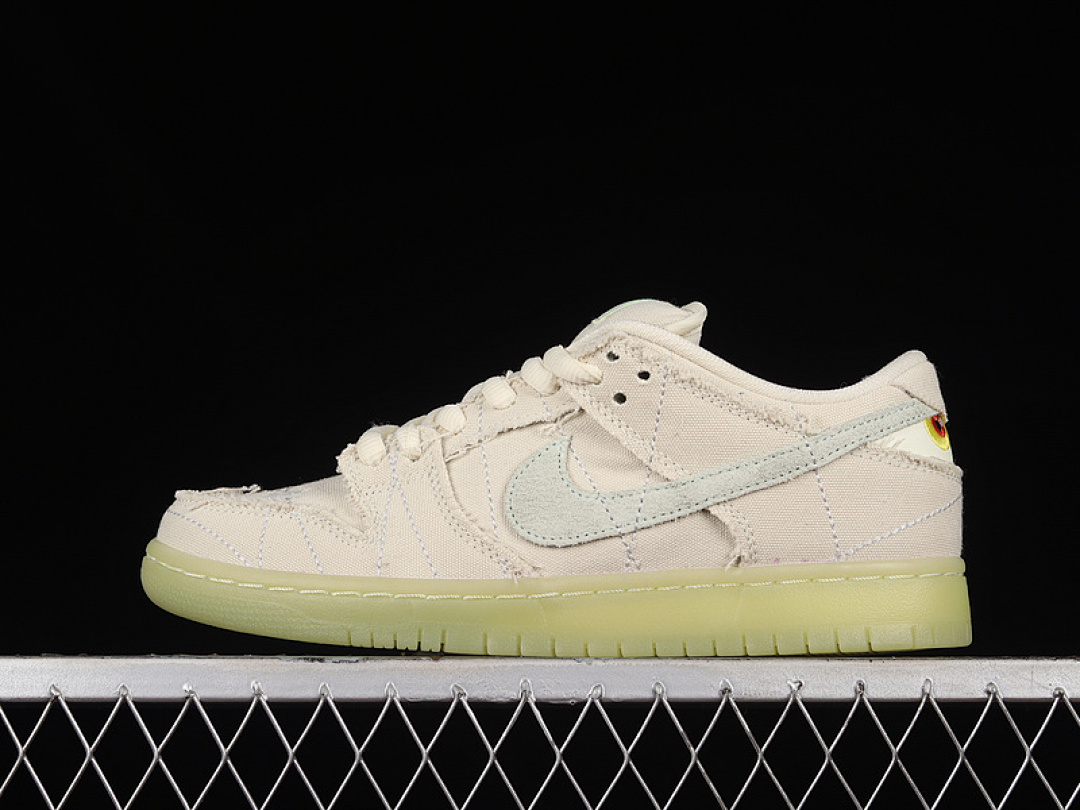 Unbranded [DM0774-111]-[DUNK LOW SB MUMMY COCONUT MILK/SEAFOAM/YELLOW STRIKE]-[WOMAN:36-39]-[MAN:40-47.5], photo 1
