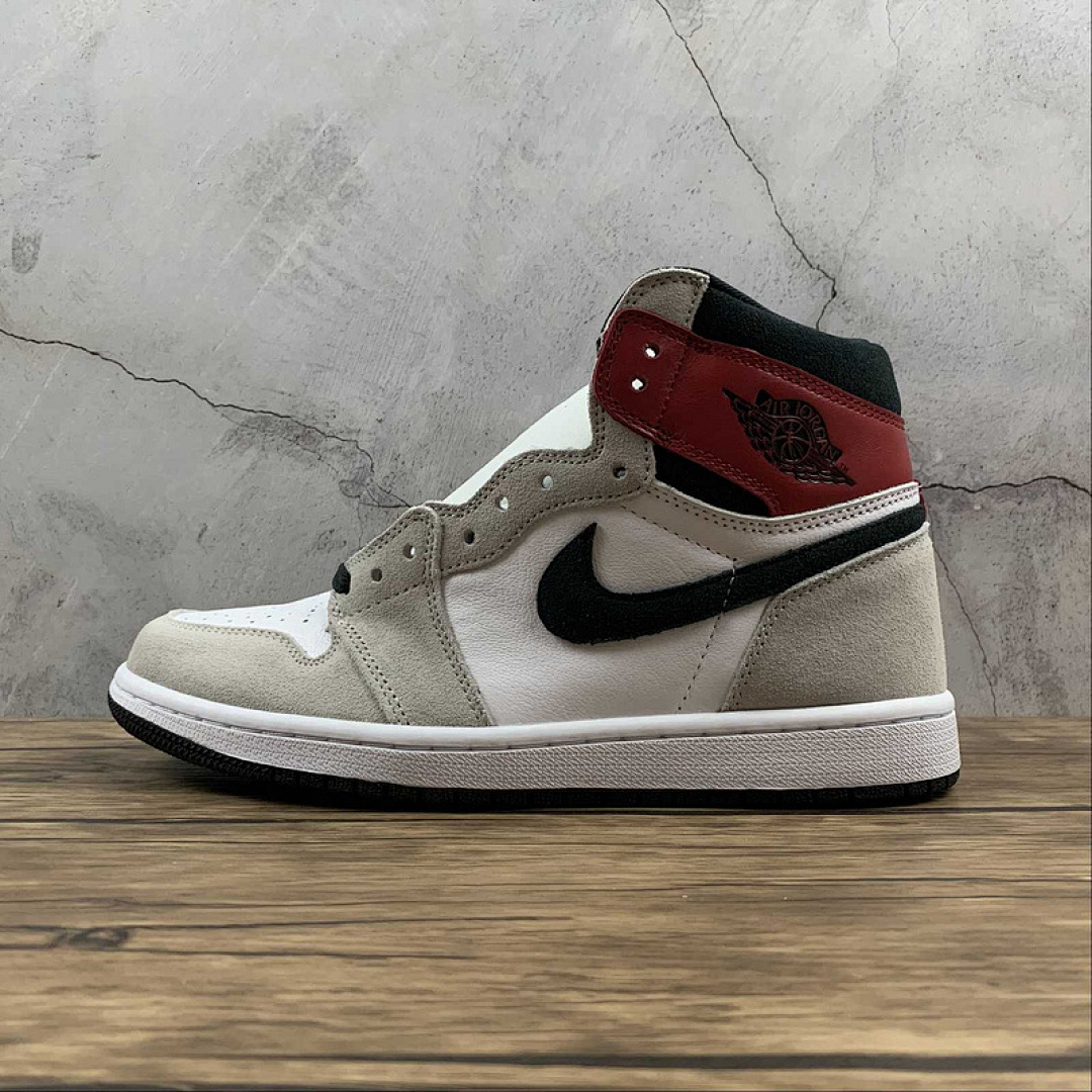 Jordan AIR Jordan 1 RETRO HIGH OG WHITE/BLACK/LIGHT SMOKE GREY/VARSITY RED · 555088-126, photo 1