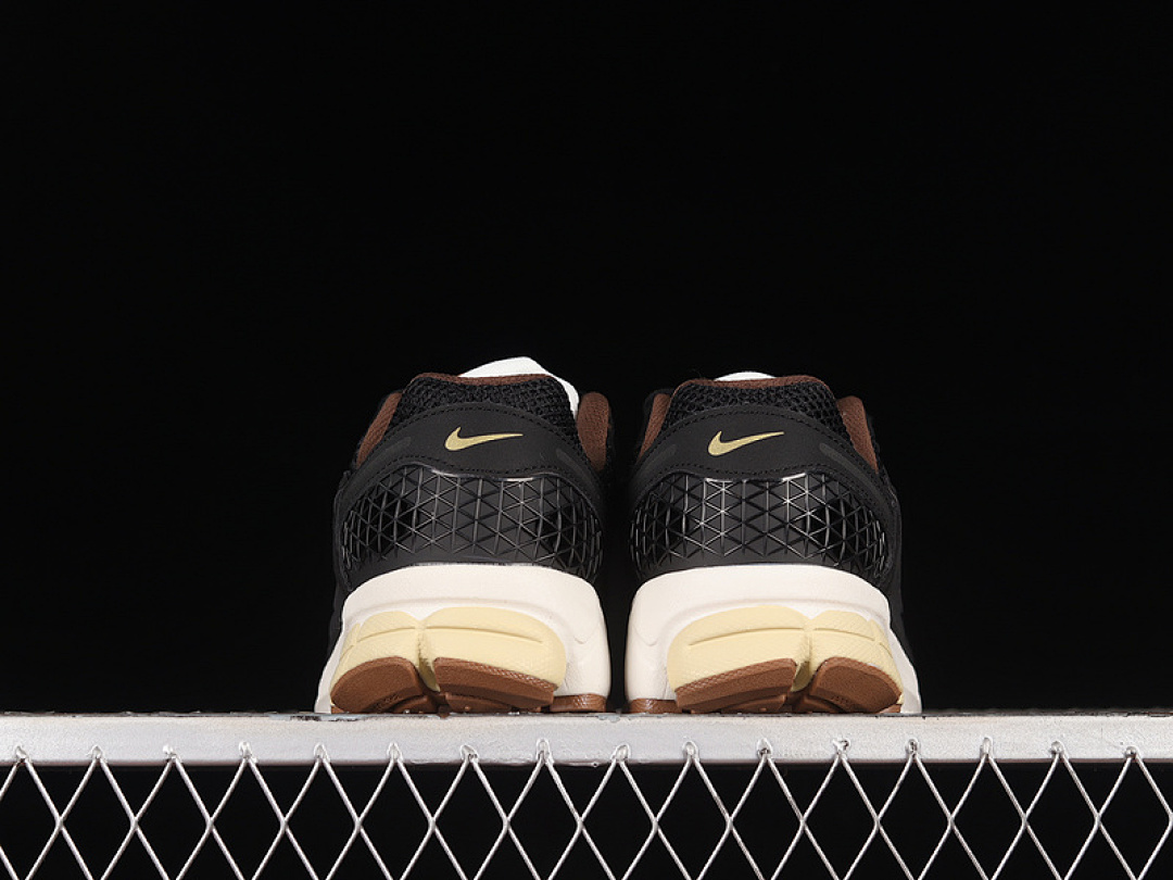Nike [FD0533-010]-[ZOOM VOMERO 5 BLACK SESEME/COCONUT MILK]-[WOMAN:36-39]-[MAN:40-45] - Image 13