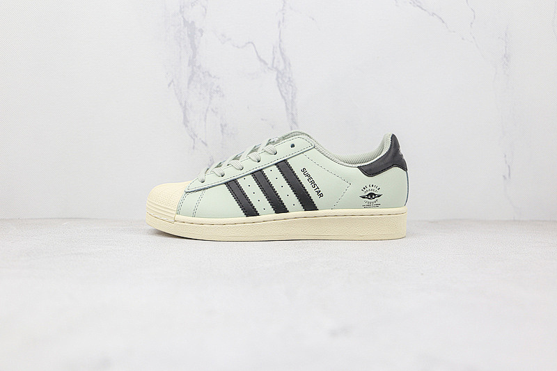 Adidas STAR WARS X SUPERSTAR THE CHILD LINEN GREEN/CORE BLACK/CREAM WHITE · GZ2751, photo 1