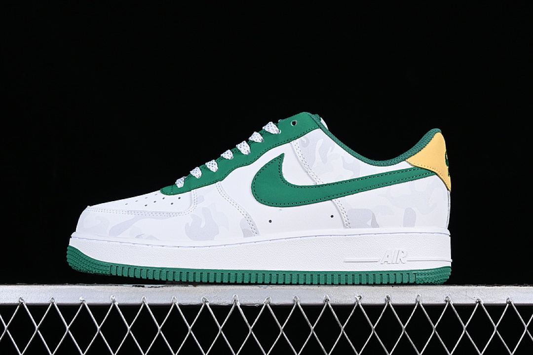 Nike Nike AIR FORCE 1 07 LOW WHITE/GREEN · DV1588-001, photo 1