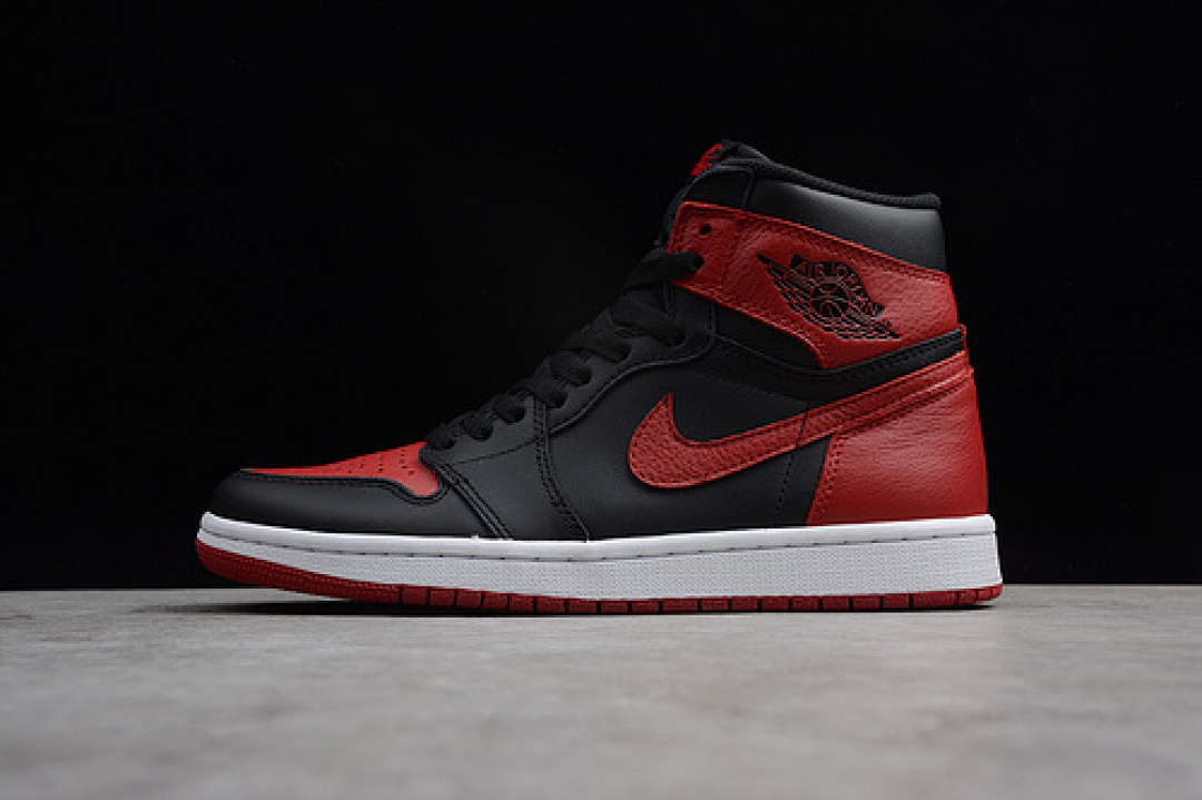Jordan [555088-001]-[ST AIR JORDAN 1 RETRO HIGH OG BANNED BLACK/VARSITY RED]-[MAN:40-46]-[OGHP00270], photo 1