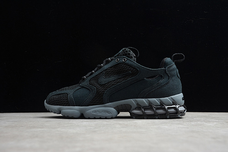 On Running On Running STUSSY X AIR ZOOM SPIRIDON CAGED 2 BLACK/COOL GREY-WHITE · CQ5486-001, photo 1