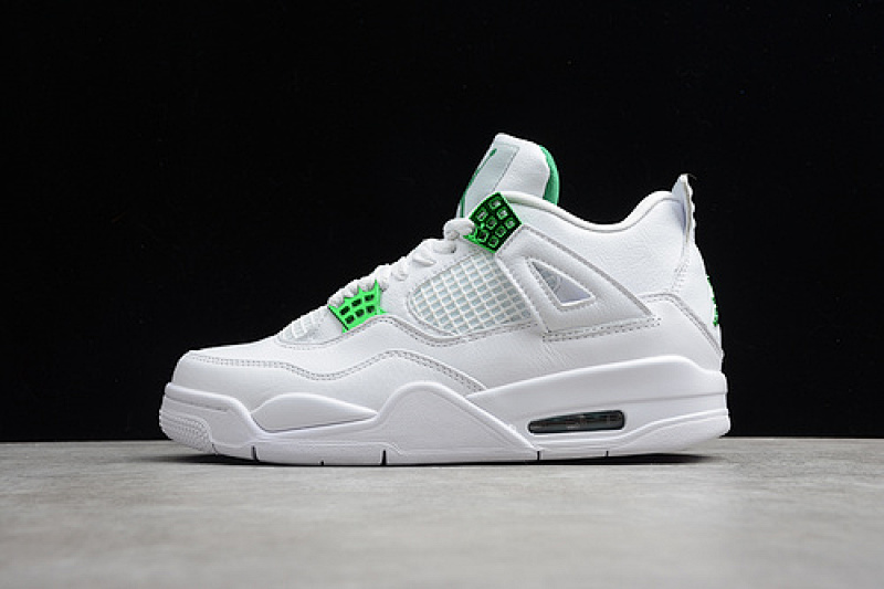Jordan AIR Jordan 4 WHITE/PINE GREEN-METALLIC SILVER · CT8527-113, photo 1