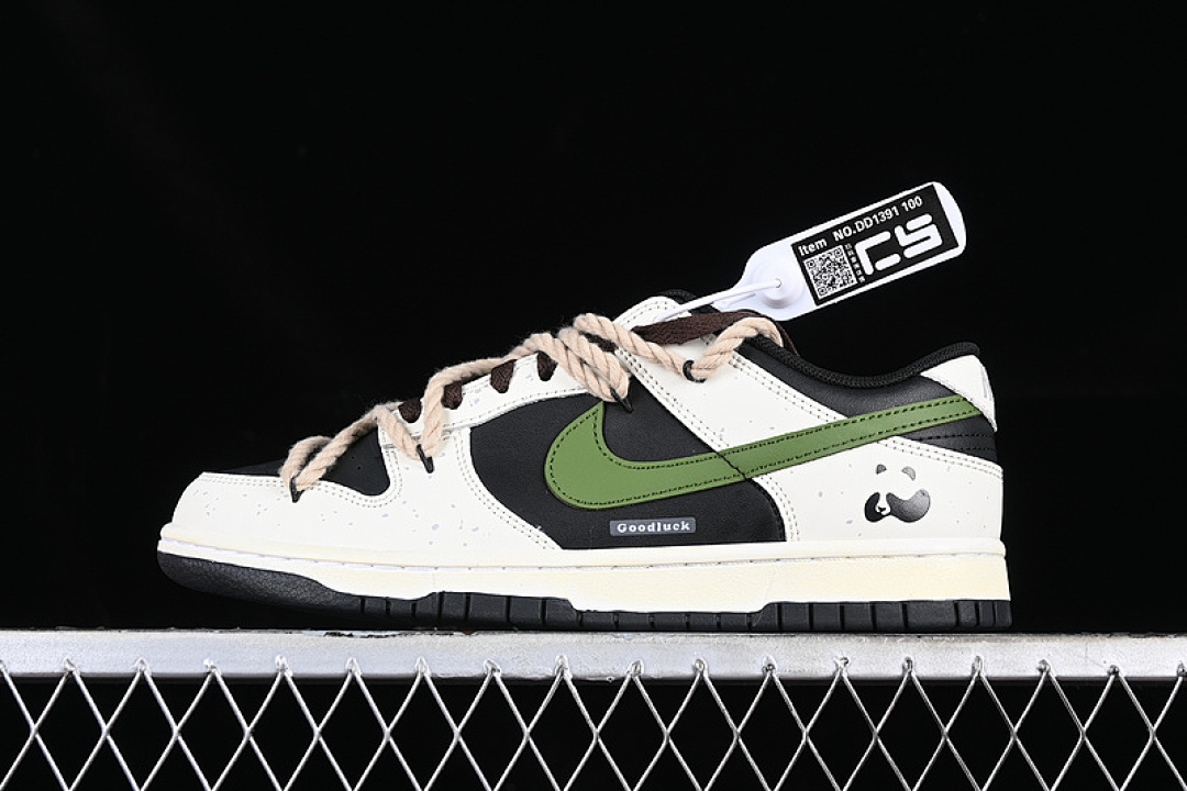 Unbranded [DD1391-100]-[DUNK LOW PANDA WHITE/BLACK/GREEN]-[WOMAN:36-39]-[MAN:40-46], photo 1