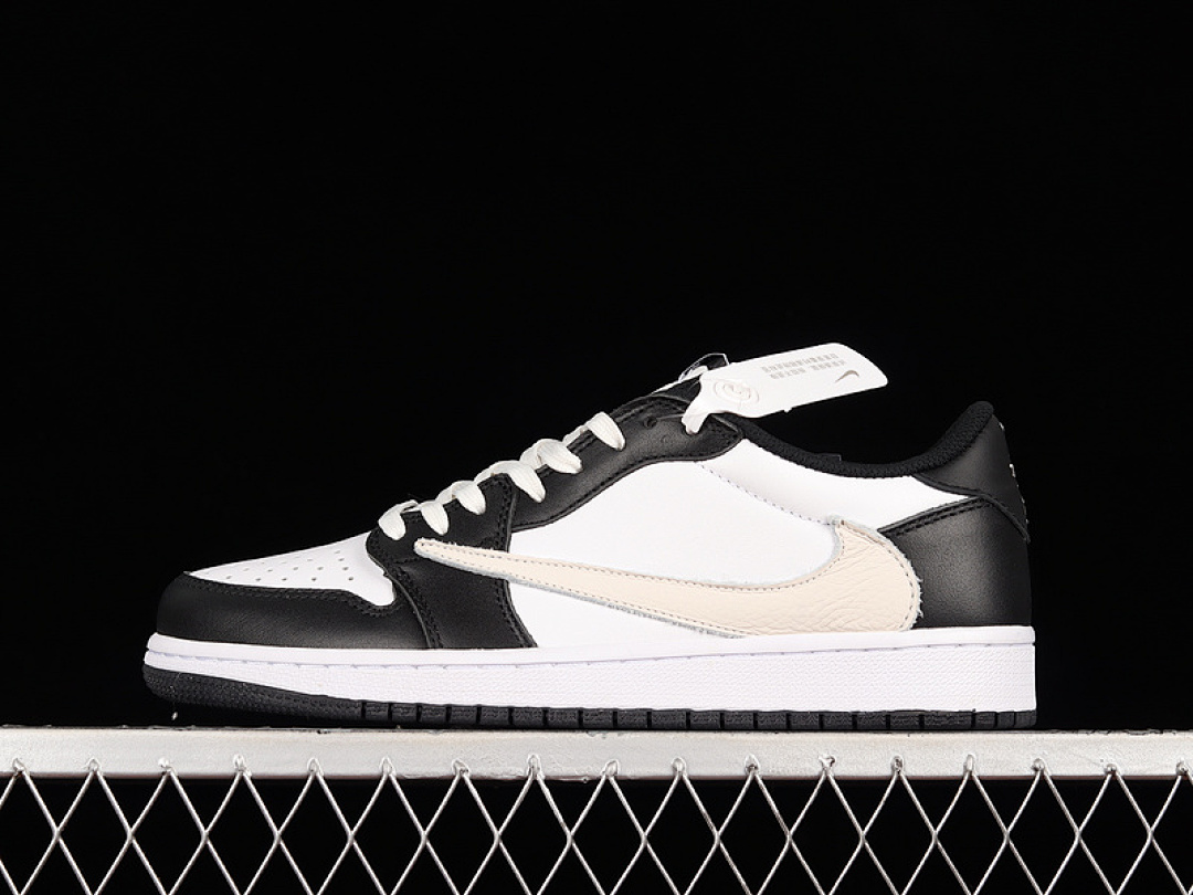 Jordan TRAVIS SCOTT X AIR Jordan 1 LOW OG BLACK/BLACK/WHITE · DM7866-010, photo 1